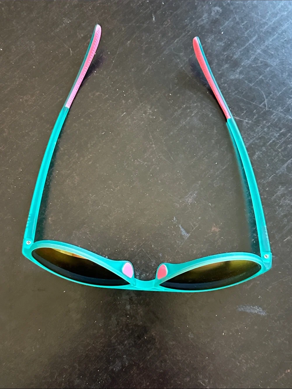 Goodr “Kitty Hawkers’ Ray Blockers Mach G Sunglasses